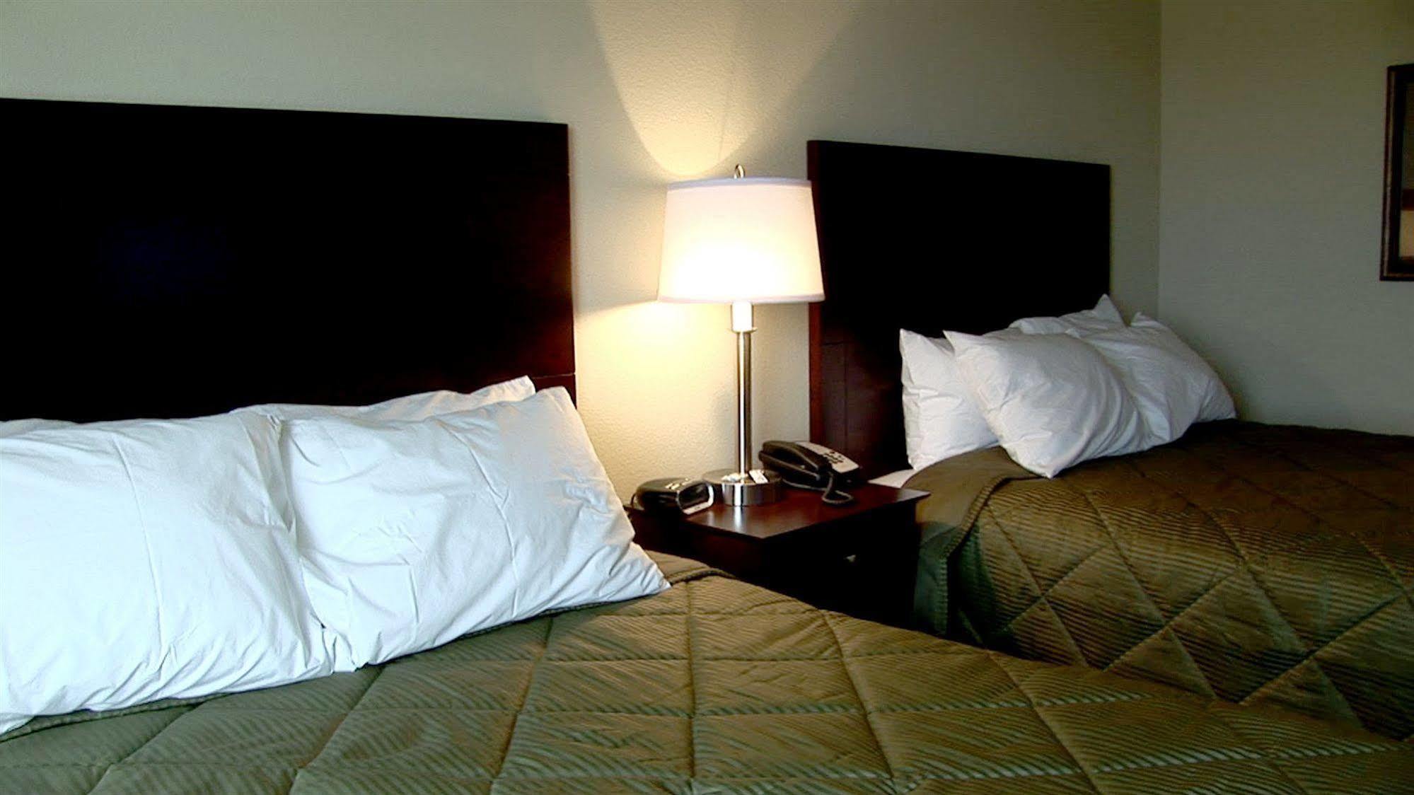 Cobblestone Inn & Suites - Vinton, Ia Номер фото