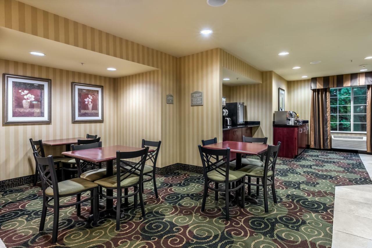 Cobblestone Inn & Suites - Vinton, Ia Экстерьер фото
